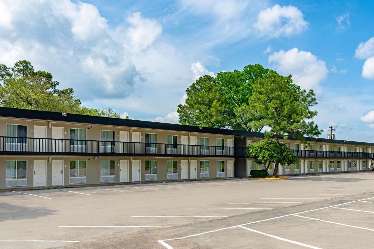 Rodeway Inn Huntsville Exterior photo